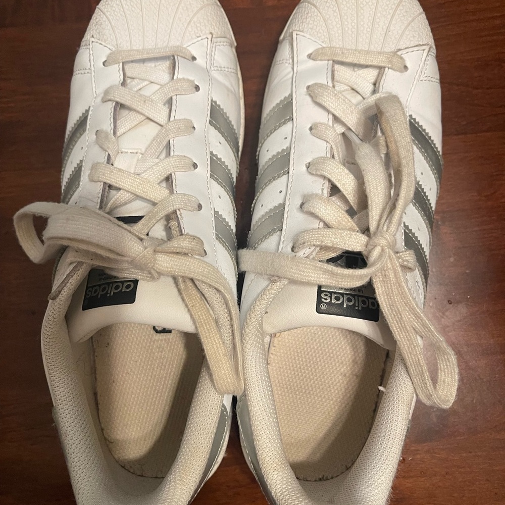 Adidas gym shoes throwback